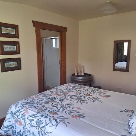 Renwick Olde Mill House B&B & Bike2Wine Cycle Hire מראה חיצוני תמונה