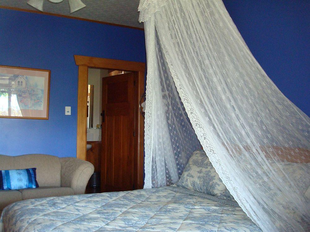 Renwick Olde Mill House B&B & Bike2Wine Cycle Hire מראה חיצוני תמונה