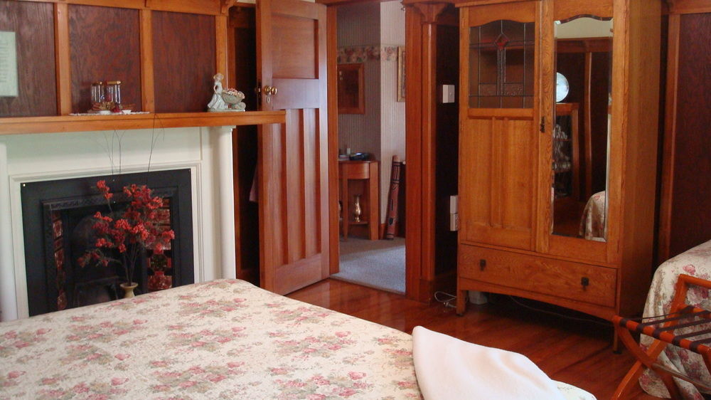 Renwick Olde Mill House B&B & Bike2Wine Cycle Hire מראה חיצוני תמונה