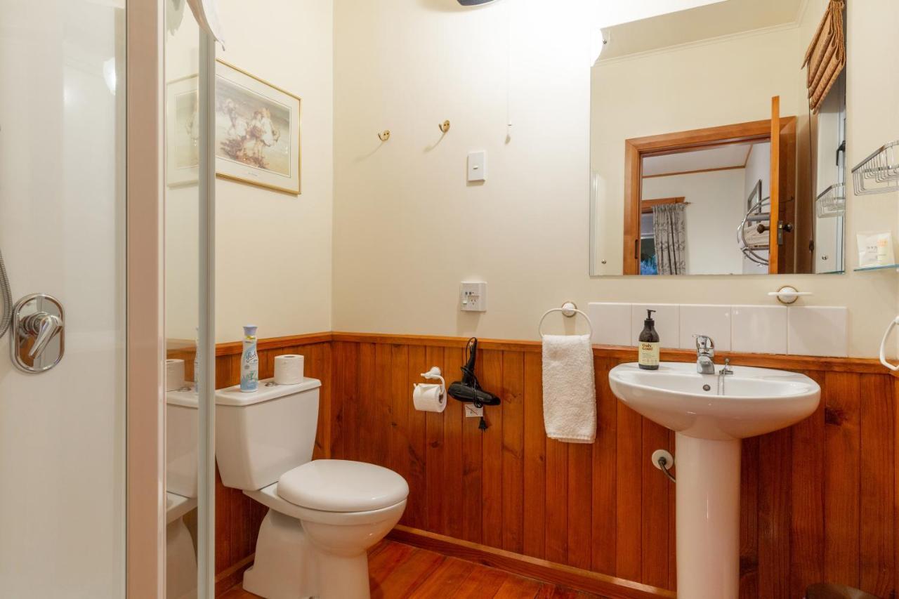 Renwick Olde Mill House B&B & Bike2Wine Cycle Hire מראה חיצוני תמונה