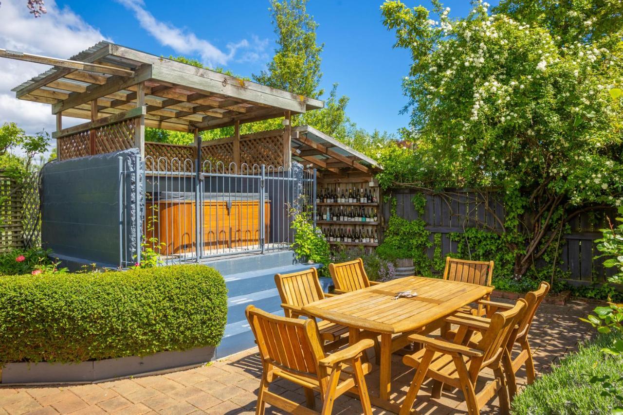 Renwick Olde Mill House B&B & Bike2Wine Cycle Hire מראה חיצוני תמונה