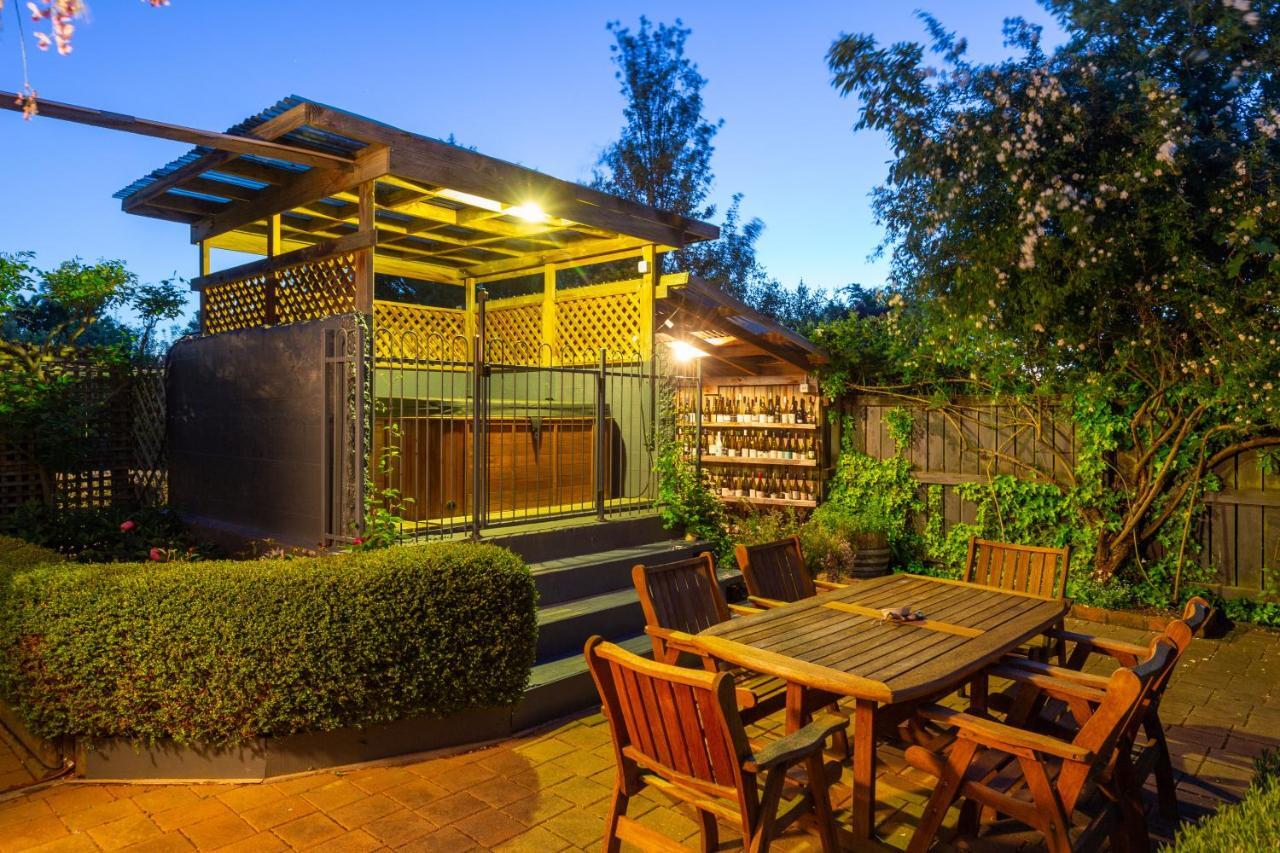 Renwick Olde Mill House B&B & Bike2Wine Cycle Hire מראה חיצוני תמונה